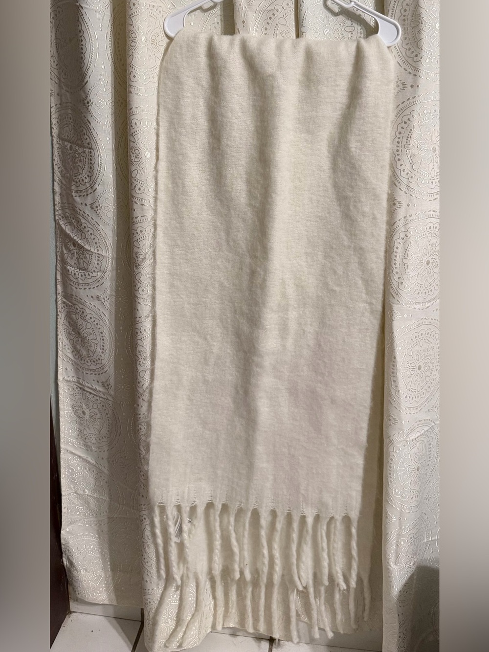 Primark Cream Fringe Scarf Wrap - Picture 2 of 4